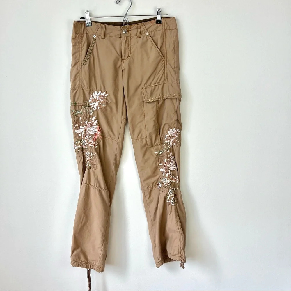 Vintage Y2k Forever 21 Floral Embroidered Cargo Low Rise Pants